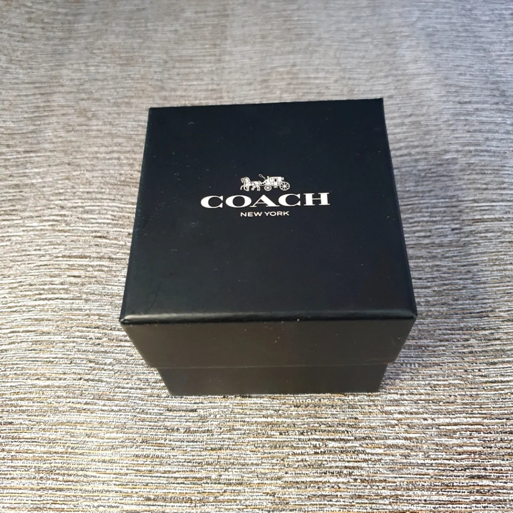 Coach Strap Watch - Picture 3 of 5